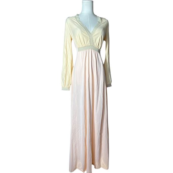 Rare Vintage Olga 1970s Hollywood Nightgown — Long sleeveLingeriesmall 215